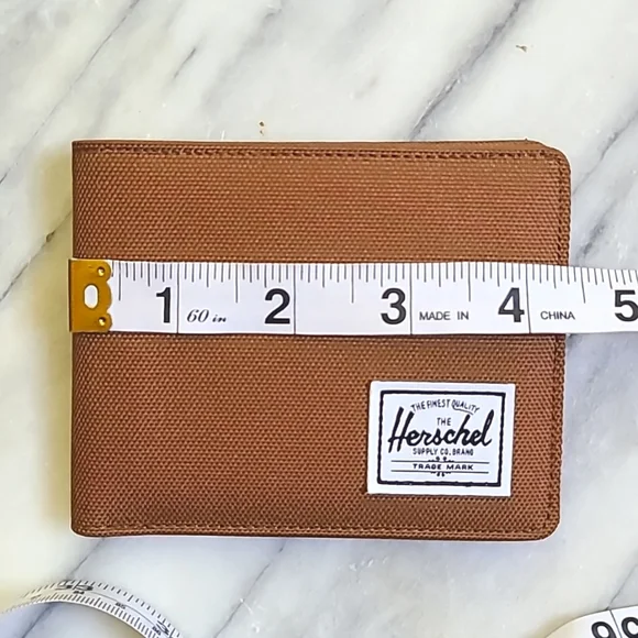 Herschel Supply Co. Roy Wallet  w/ RFID technology - Picture 8 of 10